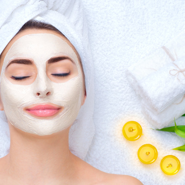 A relaxing facial with a nourishing mask