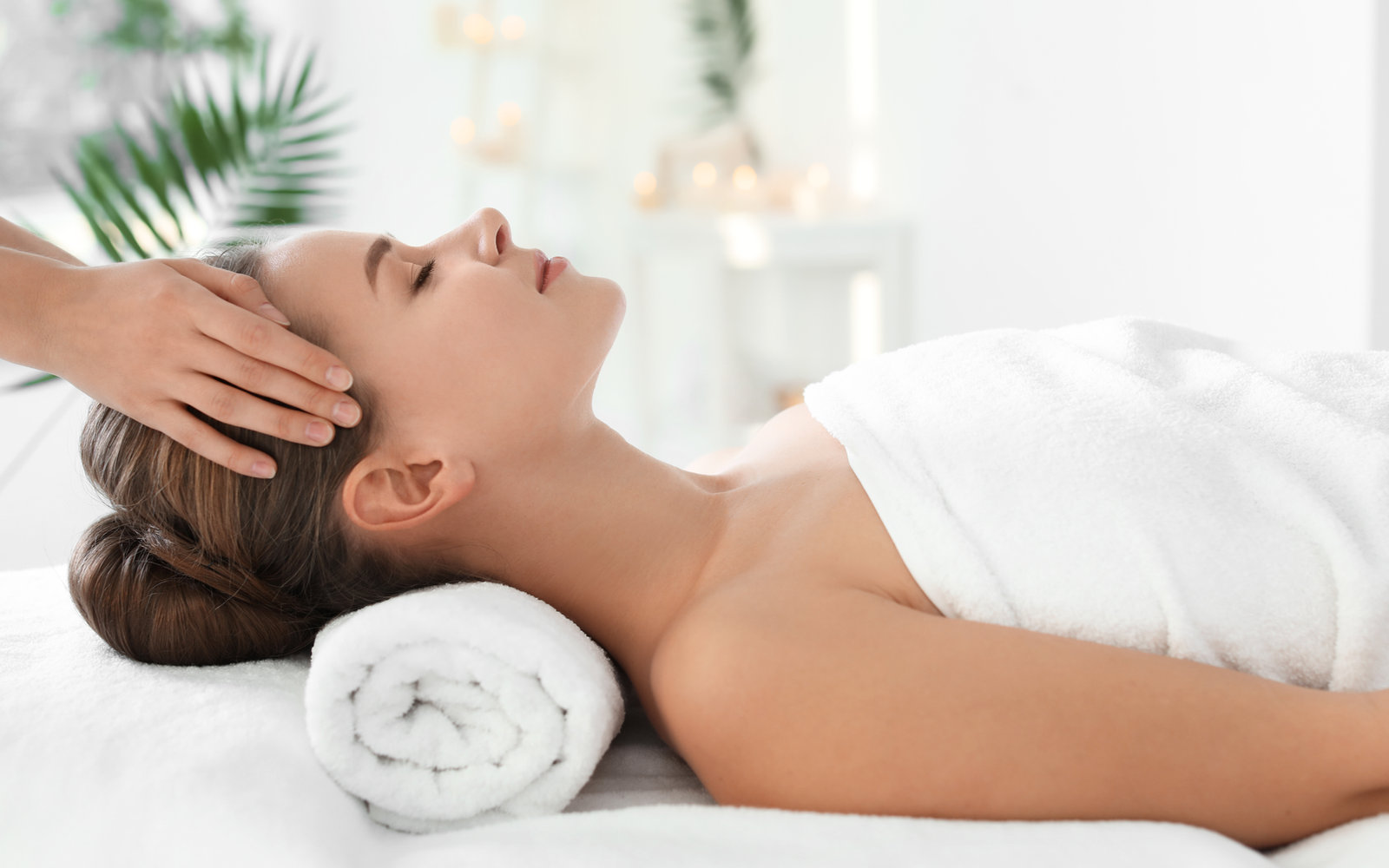 Relaxing facial treatment