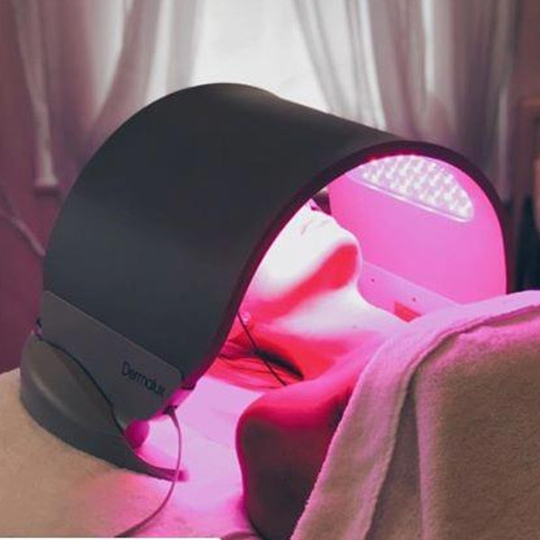 Dermalux LED light therapy